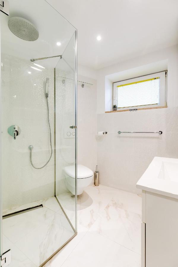 Apartment In The Heart Of Carera Street Rovinj Bagian luar foto